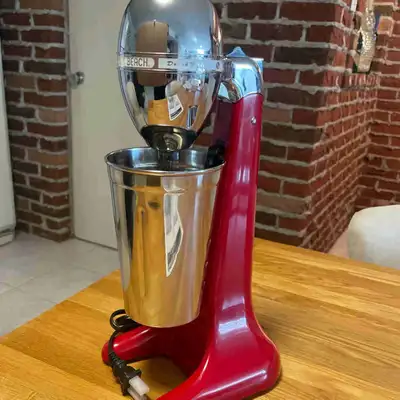 Used Hamilton Beach drink mixer , low and high speed control, tilting head, container support, remov...