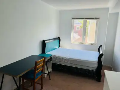 A room for rental on the second floor. Shared kitchen and shower room. Close to supermarkets，bus sto...