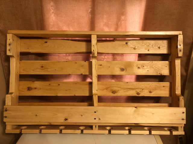 Homemade pallet wine racks in Home Décor & Accents in London - Image 2