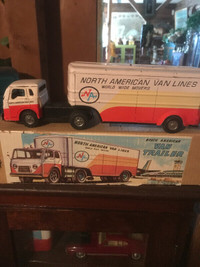Rare North American van lines tin truck with box Japan