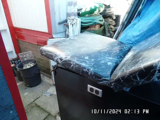 MASSAGE OR EXAM OR TATTOO BED TABLE in Health & Special Needs in Chilliwack - Image 9