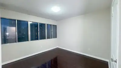 Spacious Bedroom for Rent in 3-Bedroom Condo | Heart of Mississa