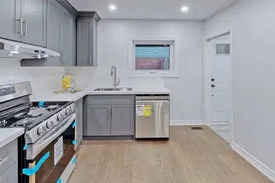 3BHK main floor unit available from Aug 1 Nr Scarborough Gen Hos