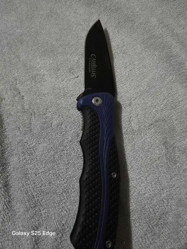 Camillus Titanium Folding Knife in Hand Tools in Terrace - Image 3
