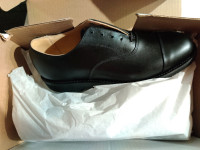 Chaussures Oxford noir, semelle vibram, pour hommes en cuir.