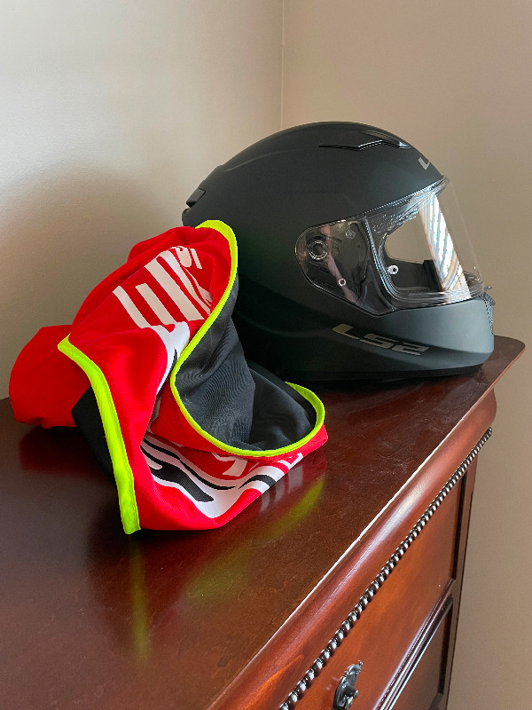 Motorcycle Helmet in Other in Dartmouth - Image 3