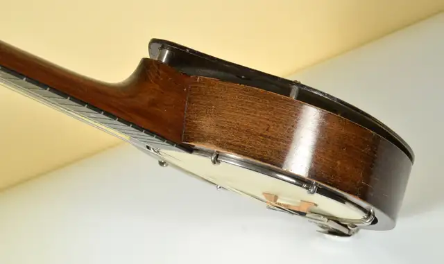 Keech "Long Scale L/A-33" Banjulele with known provenance (1925) in Other in Mississauga / Peel Region - Image 9