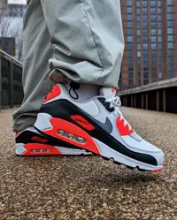 Nike Air Max 90 Infrared Gore-Tex Size 13 Brand New