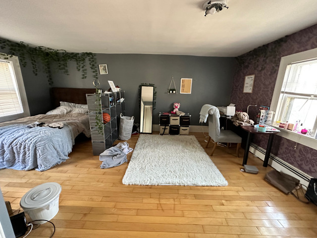 Massive master bedroom available  in Long Term Rentals in City of Halifax - Image 3