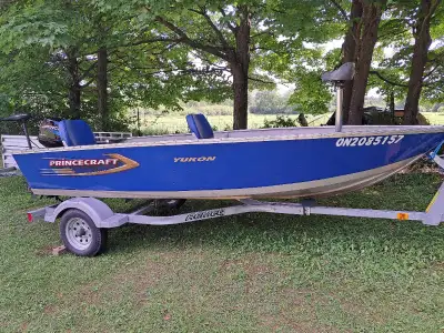 14' Wide Body Aluminum boat equipped with a 25hp Mercury outboard (Sea Pro) with flat internal floor...