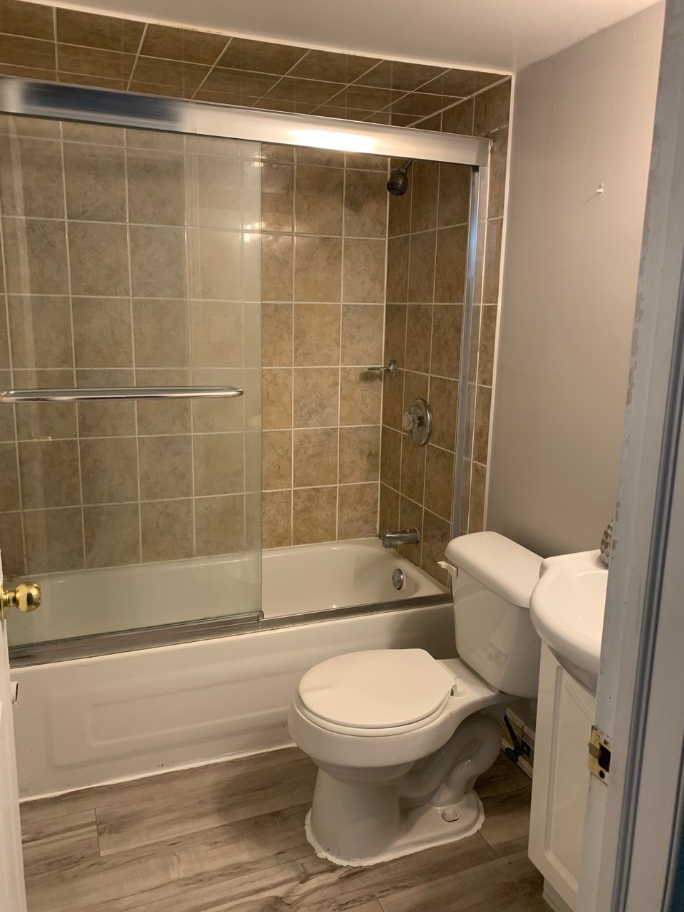 Basement for rent 4