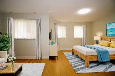 Private room for rent in luxury townhouse on Yonge & Finch