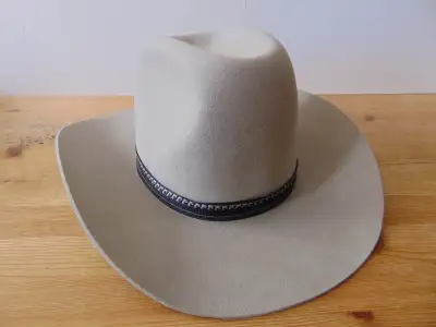 Smithbilt Hats 5x 100% Fur Felt Western Cowboy Gray Hat Made in Calgary, Canada * The measurements a...