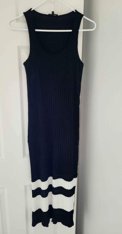 NEW Massimo Dutti Long Knit Dress Sleeveless Black White Stretch in Women's - Dresses & Skirts in Markham / York Region