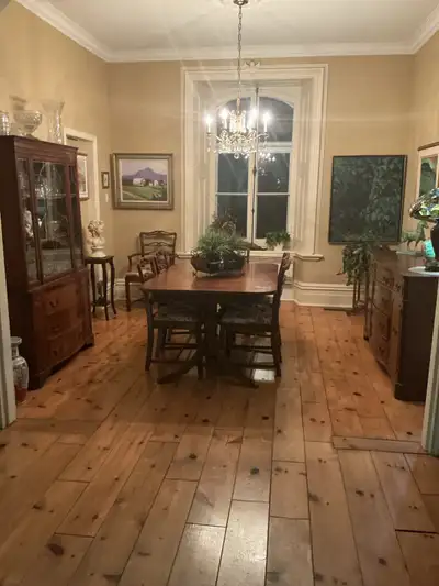 set de salle à manger de style Chippendale. , View more