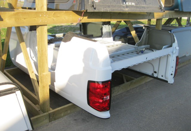 Factory Take Off Truck Boxes @ Windmill Truck Caps in Auto Body Parts in Kitchener / Waterloo - Image 3