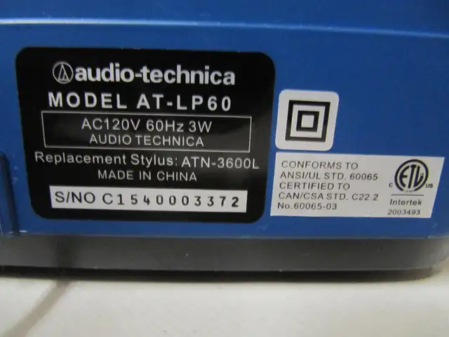 Audio Technica Model AT-LP60 Stereo Turntable Like New Condition in Arts & Collectibles in Mississauga / Peel Region - Image 10