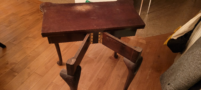 Antique folding side table in Other Tables in City of Toronto - Image 2