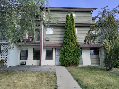 3 bdrm, 1.5 bath rental in Salmon Arm