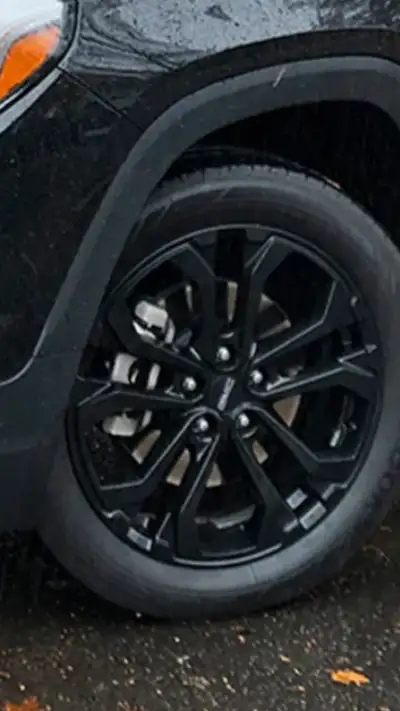 Set of 19” x 7.5” glossy black OEM GMC Terrain wheels with all season tires Tires have about 60-70%...