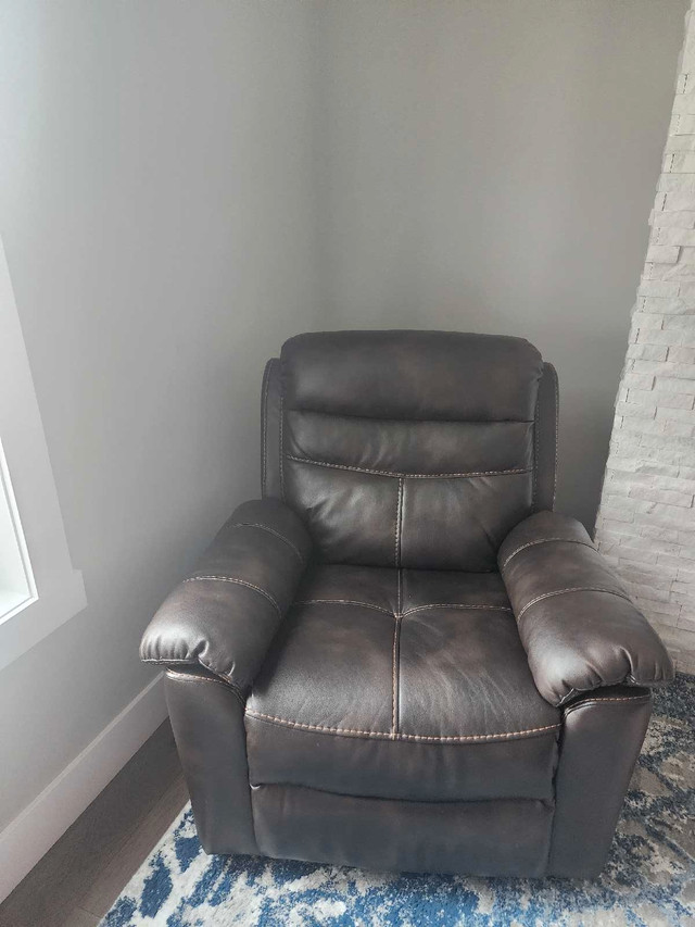 Swing chair for sale  in Chairs & Recliners in Chatham-Kent