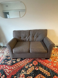 Love seat couch 