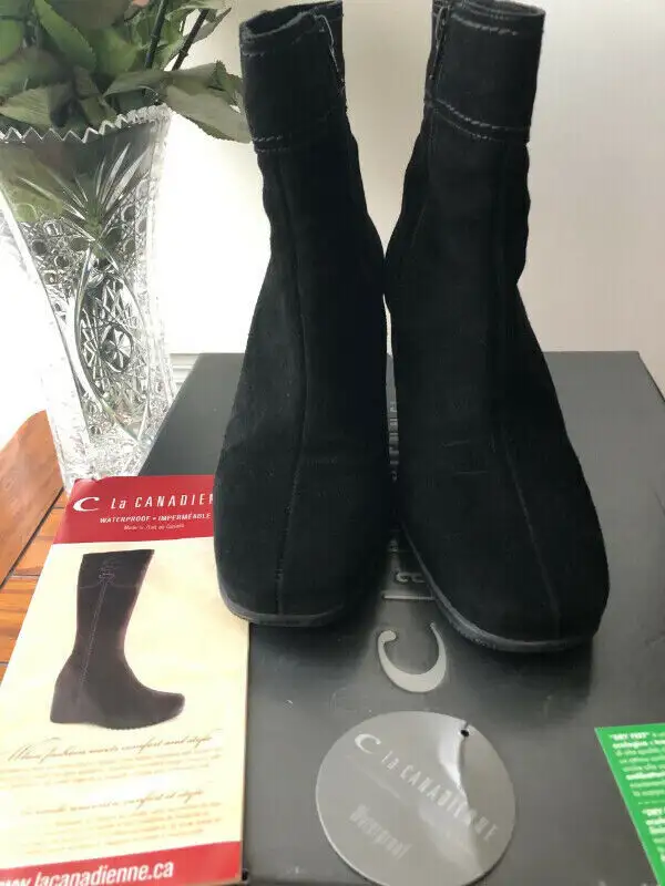 La Canadienne BLACK Suede Leather Ankle Boots - Made in Canada in Women's - Shoes in City of Toronto - Image 11