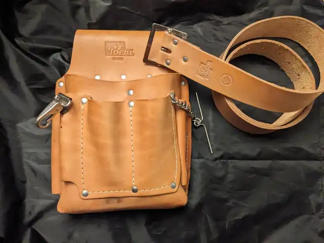 Ideal Industries Leather Electrician's Tool Pouch & Belt in Hand Tools in Oshawa / Durham Region - Image 3