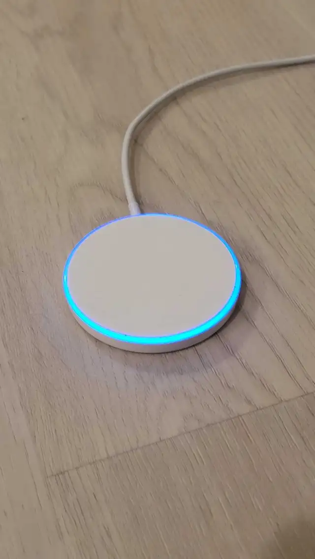 Wireless Chargers (iPhone & Android) – All Working in Cell Phone Accessories in London - Image 3