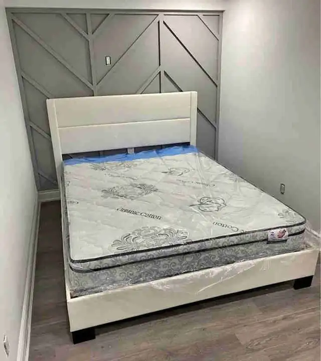 matelas avaiabe in Beds & Mattresses in City of Montréal - Image 2