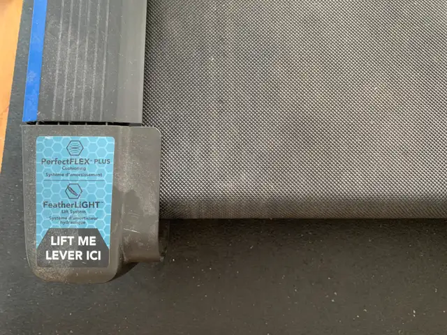 Folding Horizon Treadmill - $350 in Exercise Equipment in Ottawa - Image 4