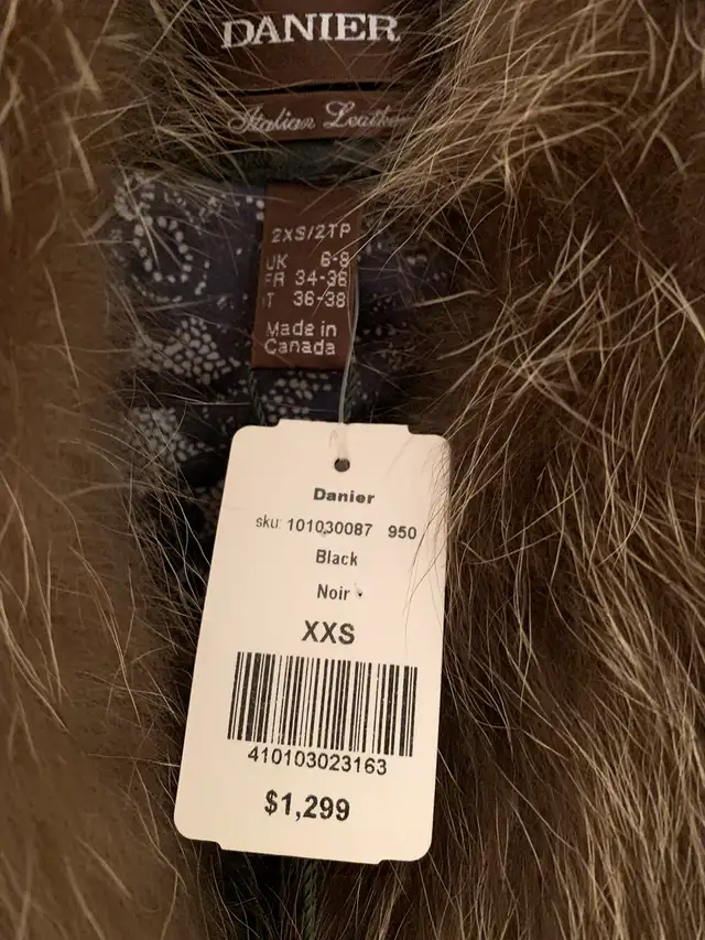 New Danier Leather Jacket Coat with fur $1,299628543938690571227