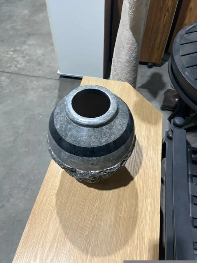 Decorative Stone Vase in TV Tables & Entertainment Units in Calgary - Image 4
