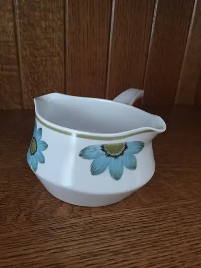 Vintage Early Noritake Up-Sa Daisy Mint Gravy Boat, View more