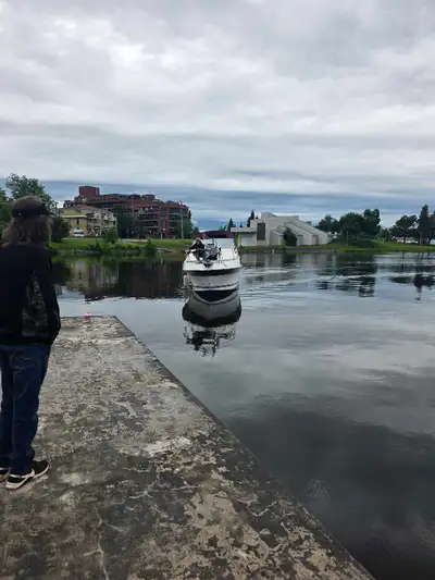 Come check out this great starter boat! Do not he scared of the age, she has been well cared for and...