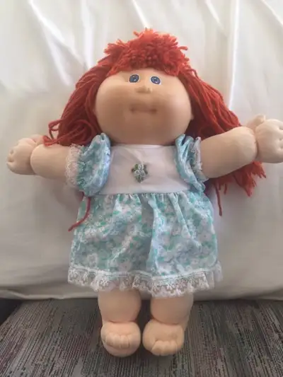 Original Cabbage Patch Kids Vintage from 1978 to 1987. This is a darling vintage popcorn hair Cabbag...