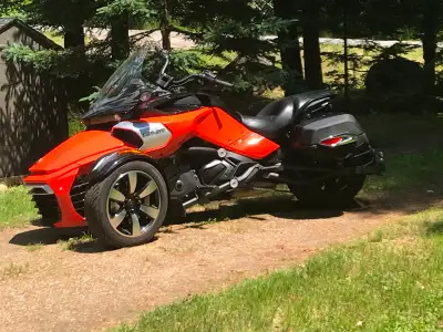 F3S . In great condition ! A real joy to ride . My bones have gotten too old to ride anymore. It com...
