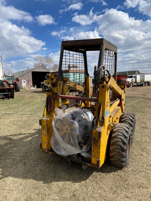 Skid Steer in Other in Moose Jaw - Image 2