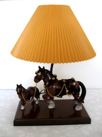 LAMPE 16 POUCES VINTAGE  GILBERT PRODUCTS CLYDESDALE HORSE LAMP