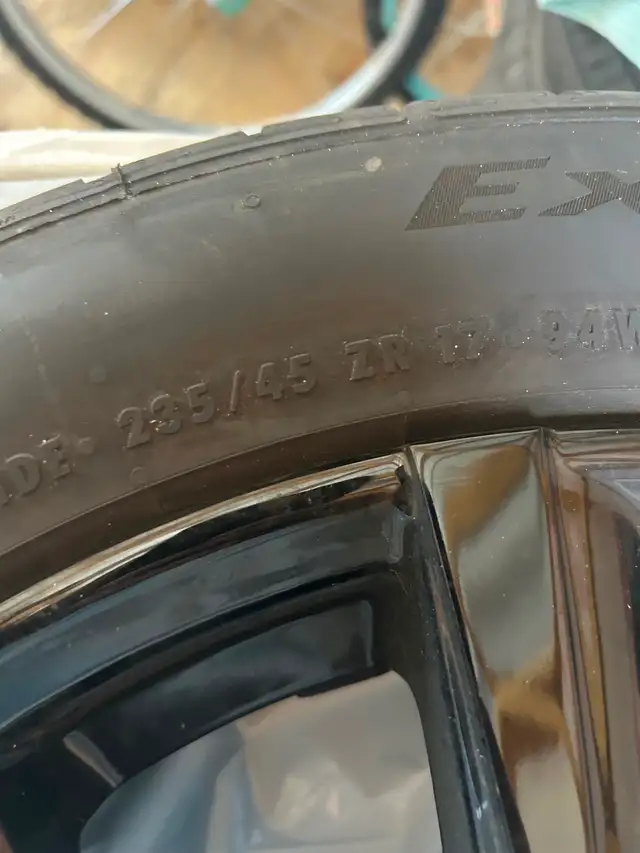 Mag 17 pouces et pneu 235/45R17 in Tires & Rims in Trois-Rivières - Image 3