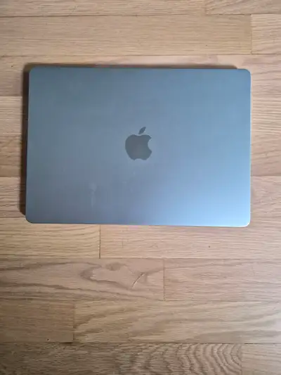 MacBook Air 2025 model - 13inch, M4, 16gig, 512gig - Like new, View more
