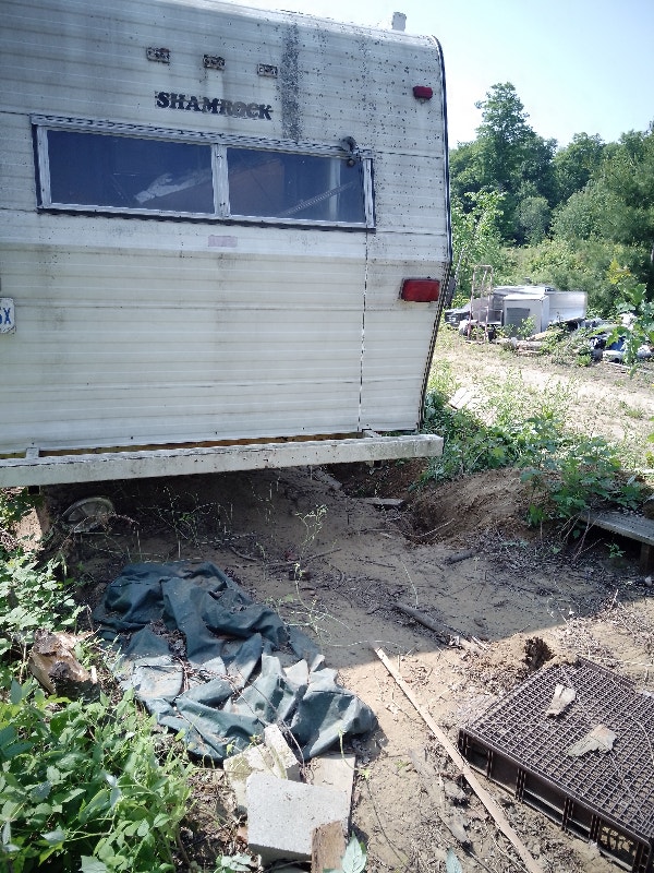 Free 35' Trailer for Scrap Travel Trailers & Campers Muskoka Kijiji