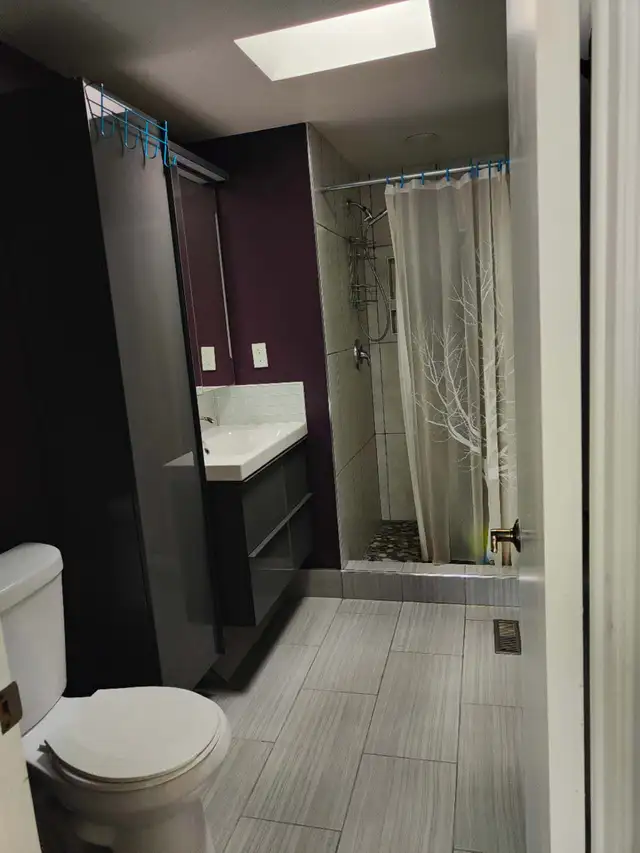 Whole House for Rent in Stoney Creek – 4B3B / Double Garage