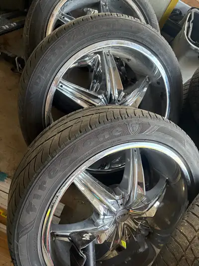 400$ obo off of a Chevy Tahoe Firestone tires and helo rims pic has tire size