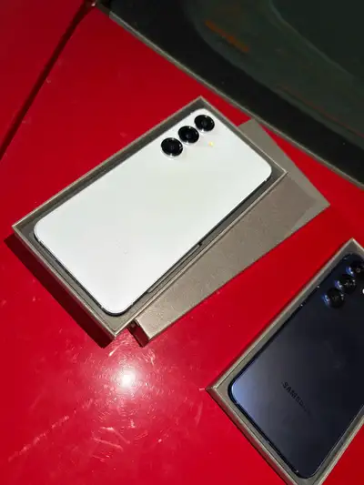 Samsung galaxy S25, View more