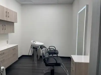 Thinking about upgrading your workspace? ✨ We have 5 professional 8x10 office/commercial spaces in a...