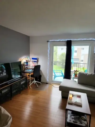 Agréable logement 5 1/2 à louer, toujours ensoleillé, dans un secteur paisible, sécuritaire, proche...