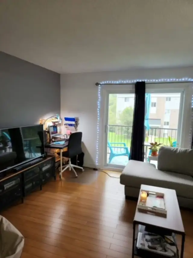 Loge 51/2 41/2 31/2 Bromont remise et stationnement privé inclus in Long Term Rentals in Granby - Image 2