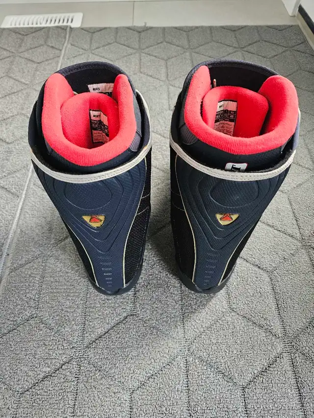Firefly Mens Snowboard Boots with Skis and Bikes Canada Backpack in Snowboard in Calgary - Image 3
