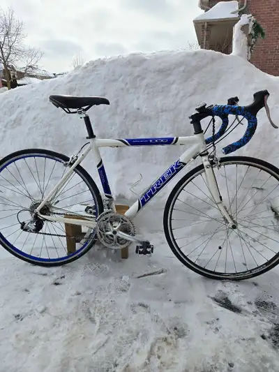 Trek Alpha 1000 road bike, View more